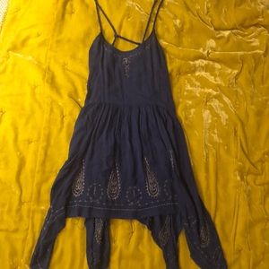 OPEN TO OFFERS Free People Distressed Flowy Tank